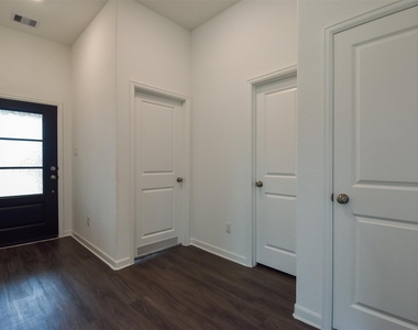 3743 Homestead Ridge Lane - Photo Thumbnail 4