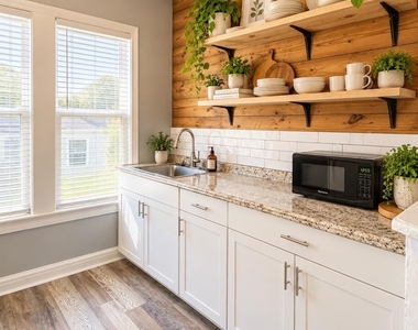 4615 Schroeder Street - Photo Thumbnail 3