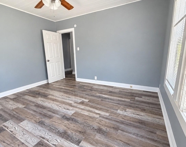 4615 Schroeder Street - Photo Thumbnail 9