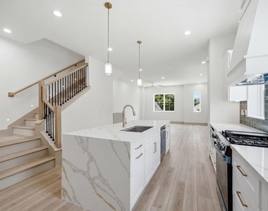 1116 Weiss Street - Photo Thumbnail 7