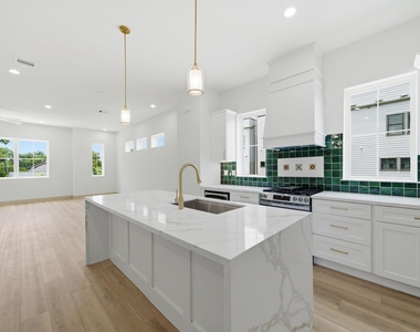 1116 Weiss Street - Photo Thumbnail 5