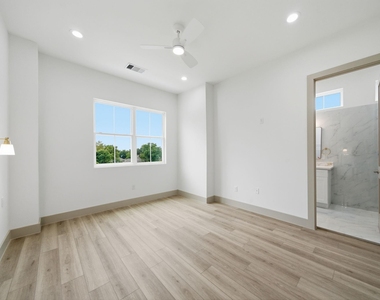 1116 Weiss Street - Photo Thumbnail 11