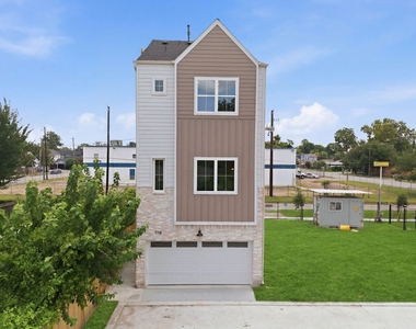 1116 Weiss Street - Photo Thumbnail 20