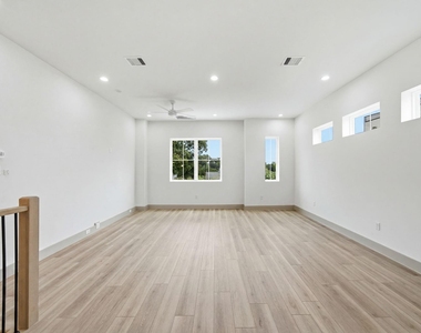 1116 Weiss Street - Photo Thumbnail 1