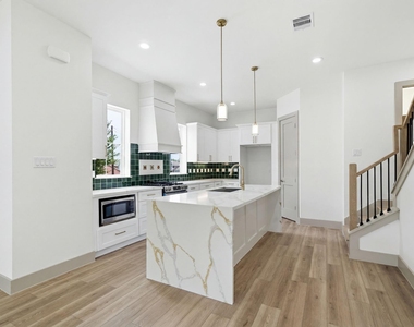 1116 Weiss Street - Photo Thumbnail 4