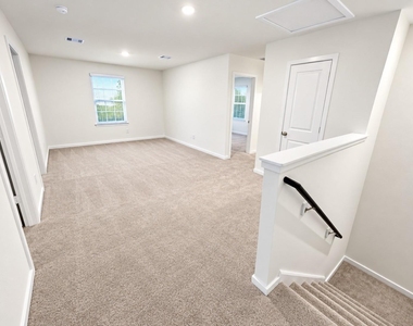 2706 Crested Creek Lane - Photo Thumbnail 6