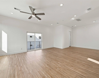 4704 Thornton Views Road - Photo Thumbnail 13