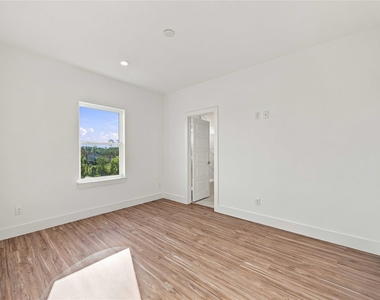 4704 Thornton Views Road - Photo Thumbnail 18