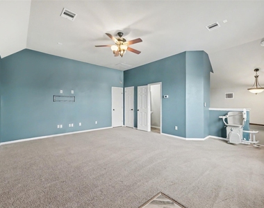 17915 Creek Bluff Lane - Photo Thumbnail 12