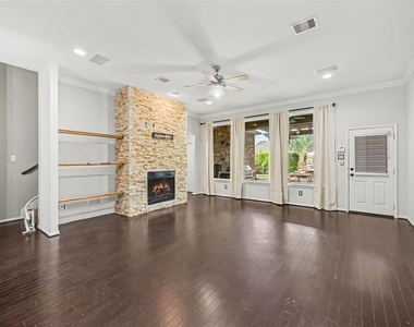 17915 Creek Bluff Lane - Photo Thumbnail 6