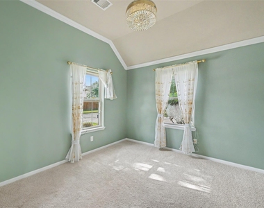 17915 Creek Bluff Lane - Photo Thumbnail 18