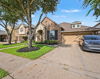 17915 Creek Bluff Lane - Photo Thumbnail 3