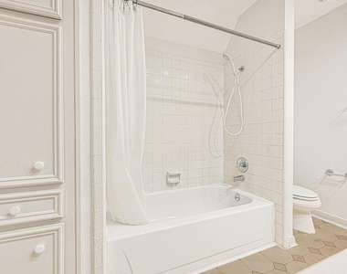 9907 Sagegreen Drive - Photo Thumbnail 8
