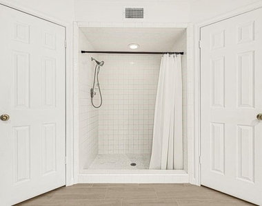 9907 Sagegreen Drive - Photo Thumbnail 5