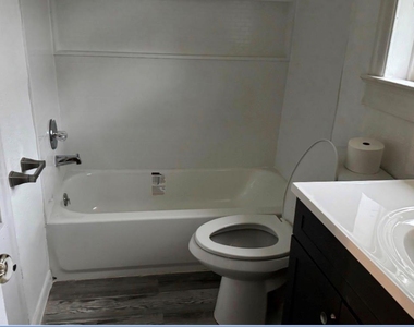 1614 W Sidnor Street - Photo Thumbnail 5