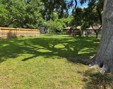 1614 W Sidnor Street - Photo Thumbnail 10