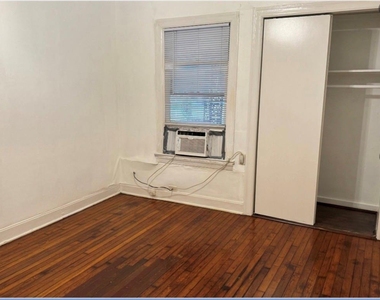1614 W Sidnor Street - Photo Thumbnail 4