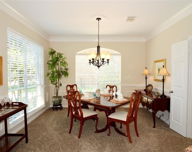 4103 Walnut Pond Drive - Photo Thumbnail 6