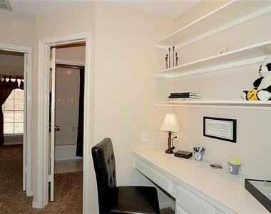 4103 Walnut Pond Drive - Photo Thumbnail 7