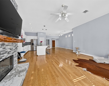 9825 Meredith Elise Court - Photo Thumbnail 21