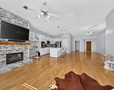 9825 Meredith Elise Court - Photo Thumbnail 22