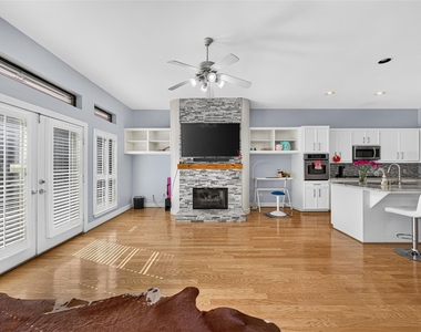 9825 Meredith Elise Court - Photo Thumbnail 20
