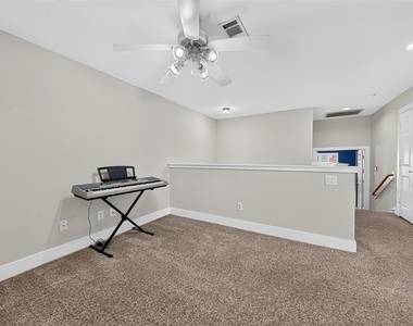 9825 Meredith Elise Court - Photo Thumbnail 35