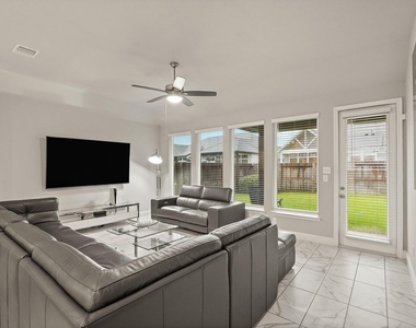 1710 Forest Mist Drive - Photo Thumbnail 2
