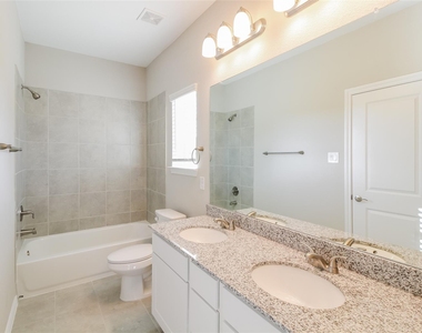 2540 Aurora Lane - Photo Thumbnail 9