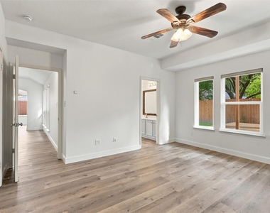 1431 W Welsford Drive - Photo Thumbnail 13