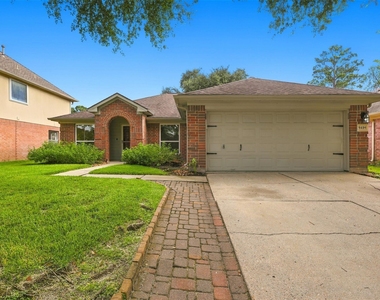 1431 W Welsford Drive - Photo Thumbnail 2