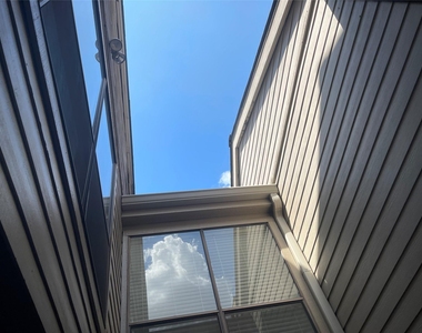 1908 Augusta Drive - Photo Thumbnail 8