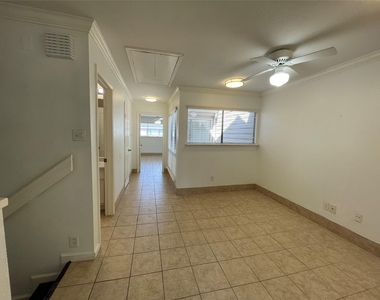 1908 Augusta Drive - Photo Thumbnail 10