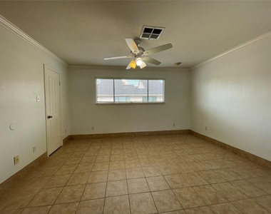 1908 Augusta Drive - Photo Thumbnail 12