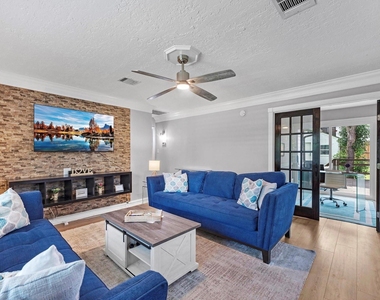 1207 Archer Street - Photo Thumbnail 2