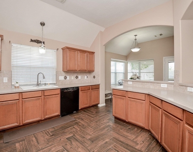 3706 Cane Lake Drive - Photo Thumbnail 21