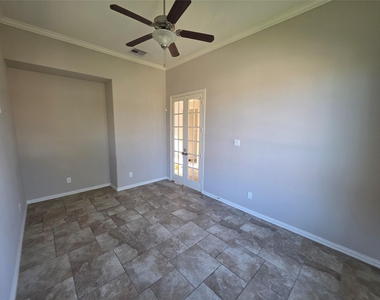 9415 Invergarry Way - Photo Thumbnail 37