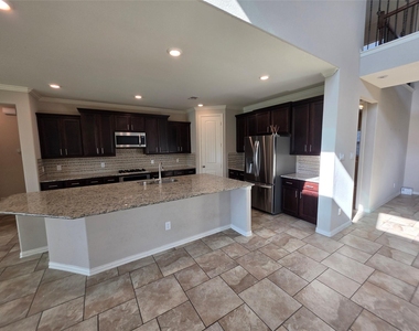 9415 Invergarry Way - Photo Thumbnail 13
