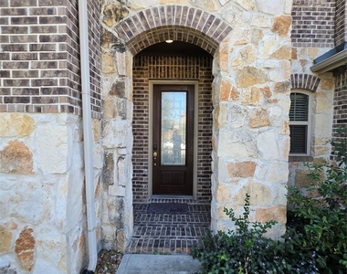 9415 Invergarry Way - Photo Thumbnail 2