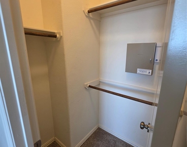9415 Invergarry Way - Photo Thumbnail 48