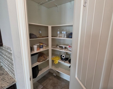 9415 Invergarry Way - Photo Thumbnail 16