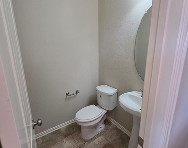 9415 Invergarry Way - Photo Thumbnail 43