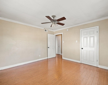 7823 Twin Hills Drive - Photo Thumbnail 35