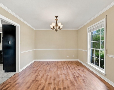 7823 Twin Hills Drive - Photo Thumbnail 7