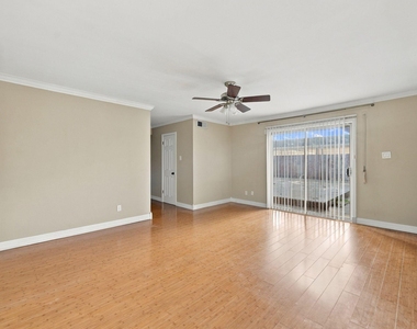 7823 Twin Hills Drive - Photo Thumbnail 26