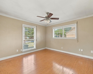 7823 Twin Hills Drive - Photo Thumbnail 34