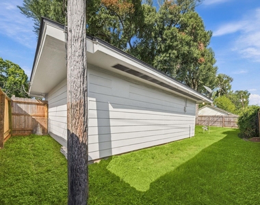 7823 Twin Hills Drive - Photo Thumbnail 43