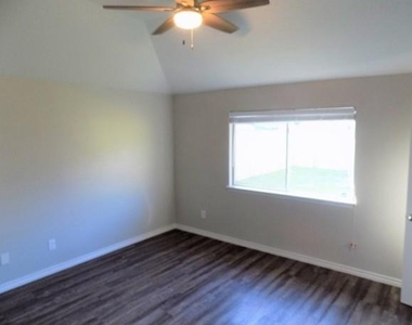 12411 Greensbrook Forest Drive - Photo Thumbnail 5