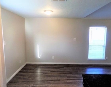 12411 Greensbrook Forest Drive - Photo Thumbnail 2