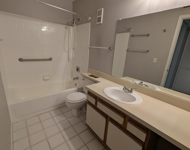 7667 N Wickham Road - Photo Thumbnail 11